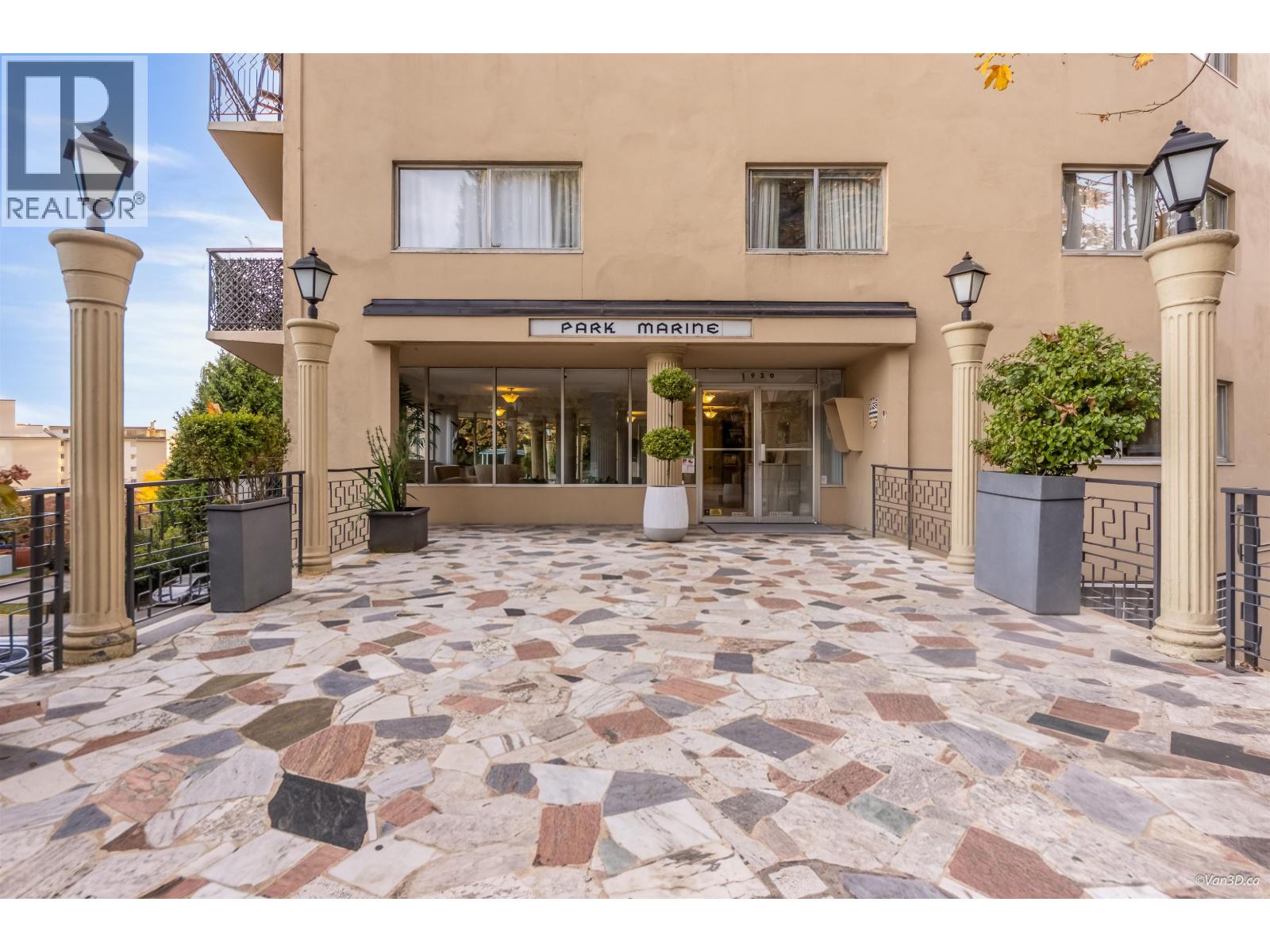 804 1930 Marine Drive, West Vancouver, British Columbia  V7V 1J8 - Photo 2 - R3176540