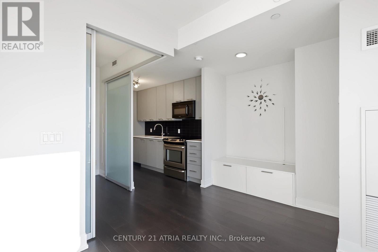 528 - 9471 Yonge Street, Richmond Hill, Ontario L4C 0Z5 - Photo 4 - N14094718