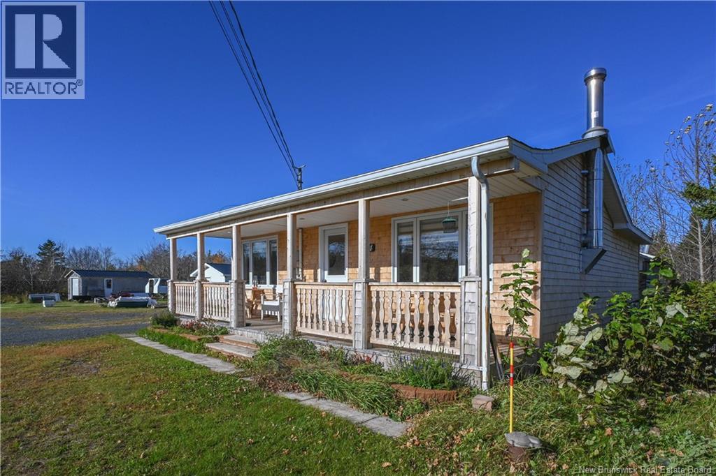 314 Saint-Raphaël Ouest Street, Saint-Marie-Saint-Raphaël, New Brunswick  E8T 1S4 - Photo 3 - NB149951
