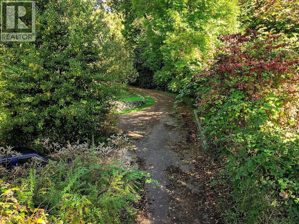 3443 Beach Avenue, Roberts Creek, British Columbia  V0N 2W2 - Photo 5 - R3176530