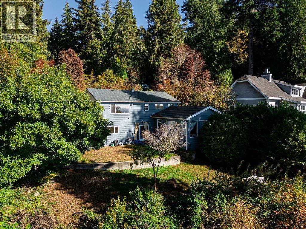 3443 Beach Avenue, Roberts Creek, British Columbia  V0N 2W2 - Photo 13 - R3176530