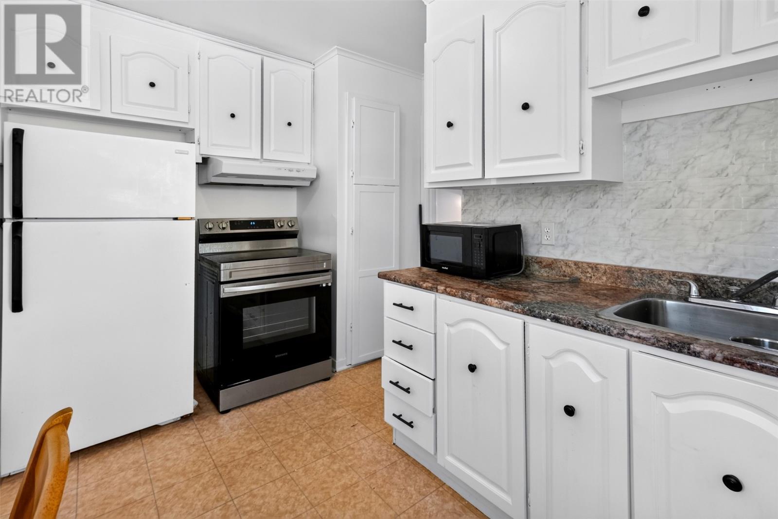 122 Empire Avenue, St. John's — photo 6