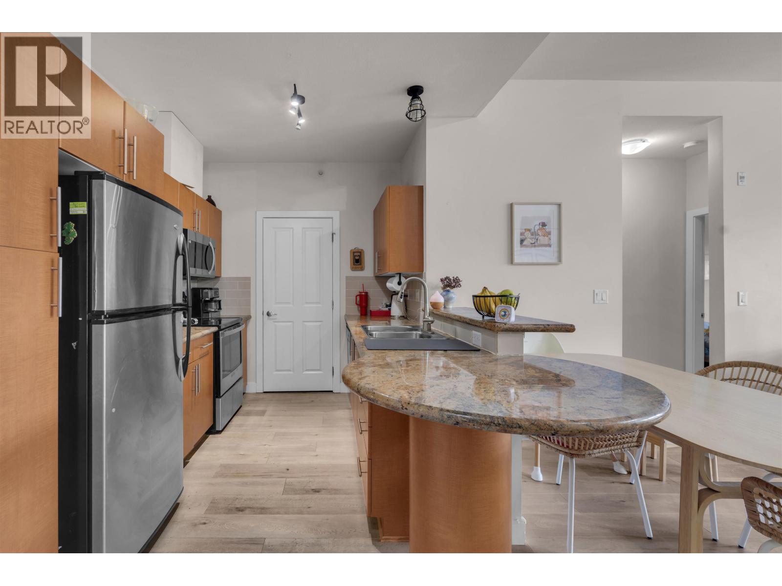 402 2478 Shaughnessy Street, Port Coquitlam, British Columbia  V3C 0A1 - Photo 4 - R3175993