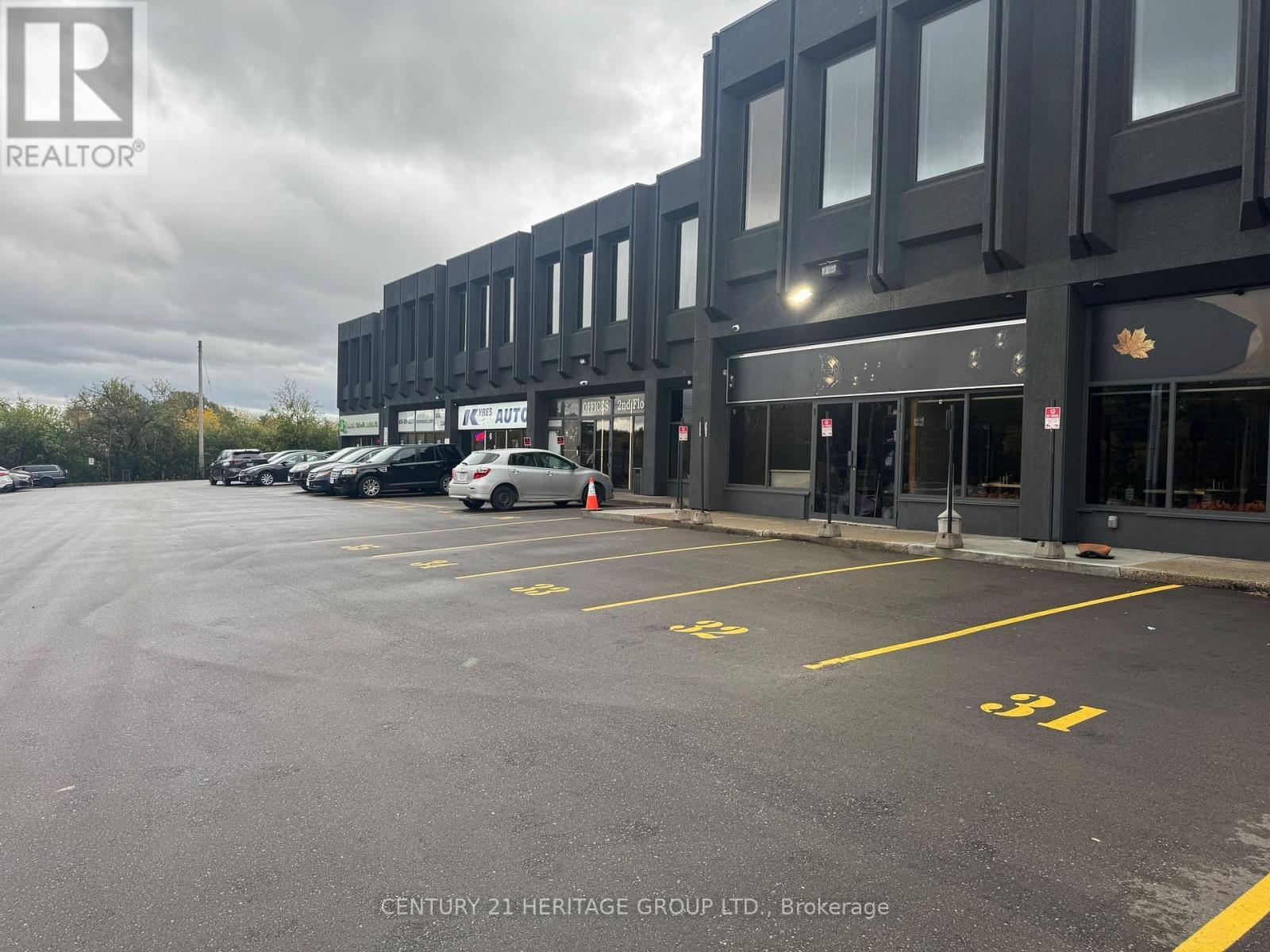 5 - 4544 Dufferin Street, Toronto, Ontario  M3H 5X2 - Photo 1 - W14094646