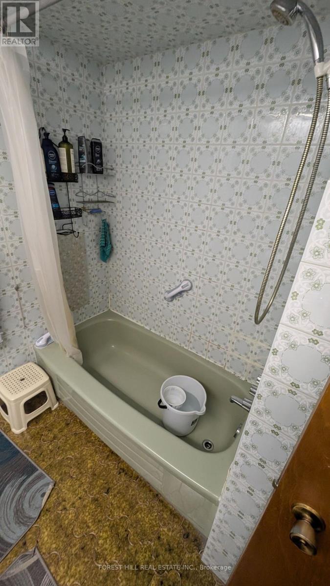99 Gosford Boulevard, Toronto, Ontario  M3N 2G9 - Photo 18 - W14094724