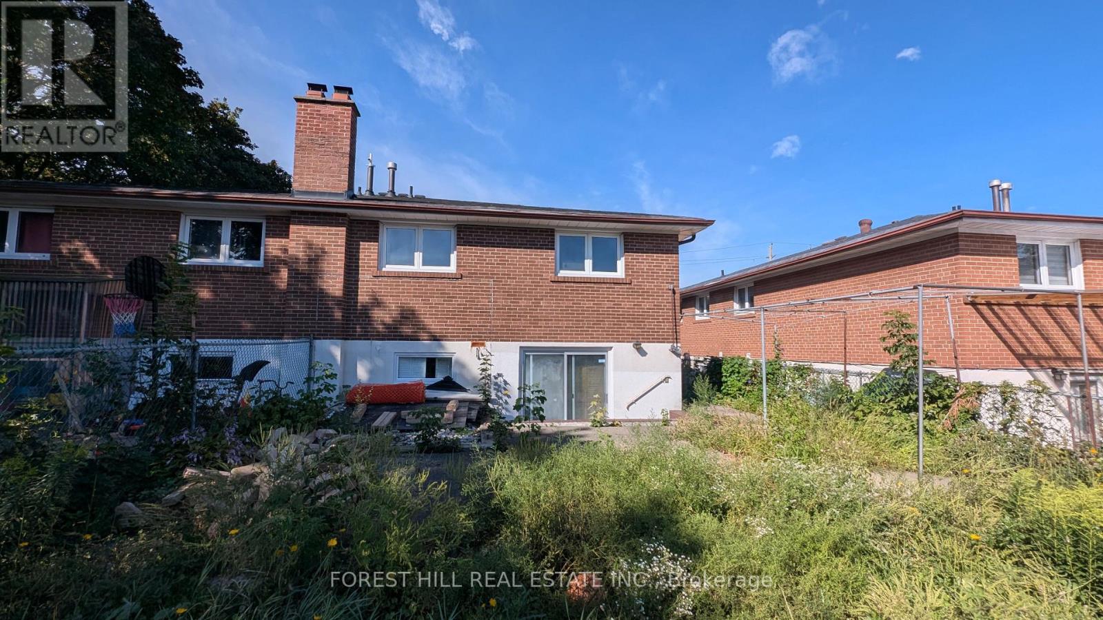 99 Gosford Boulevard, Toronto, Ontario  M3N 2G9 - Photo 4 - W14094724