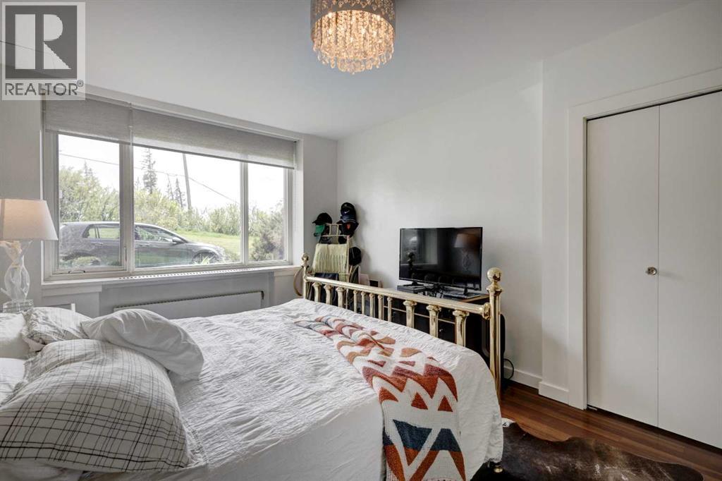 107, 3339 Rideau Place SW