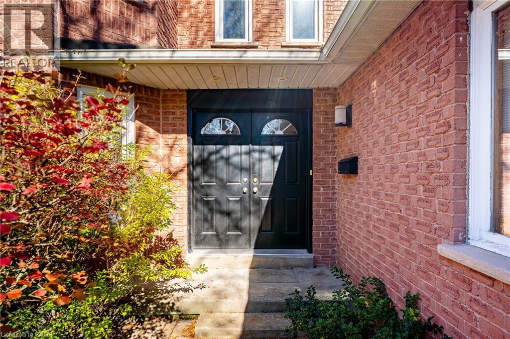 12 Creekwood Place, Dundas, Ontario  L9H 6S9 - Photo 4 - 40871192