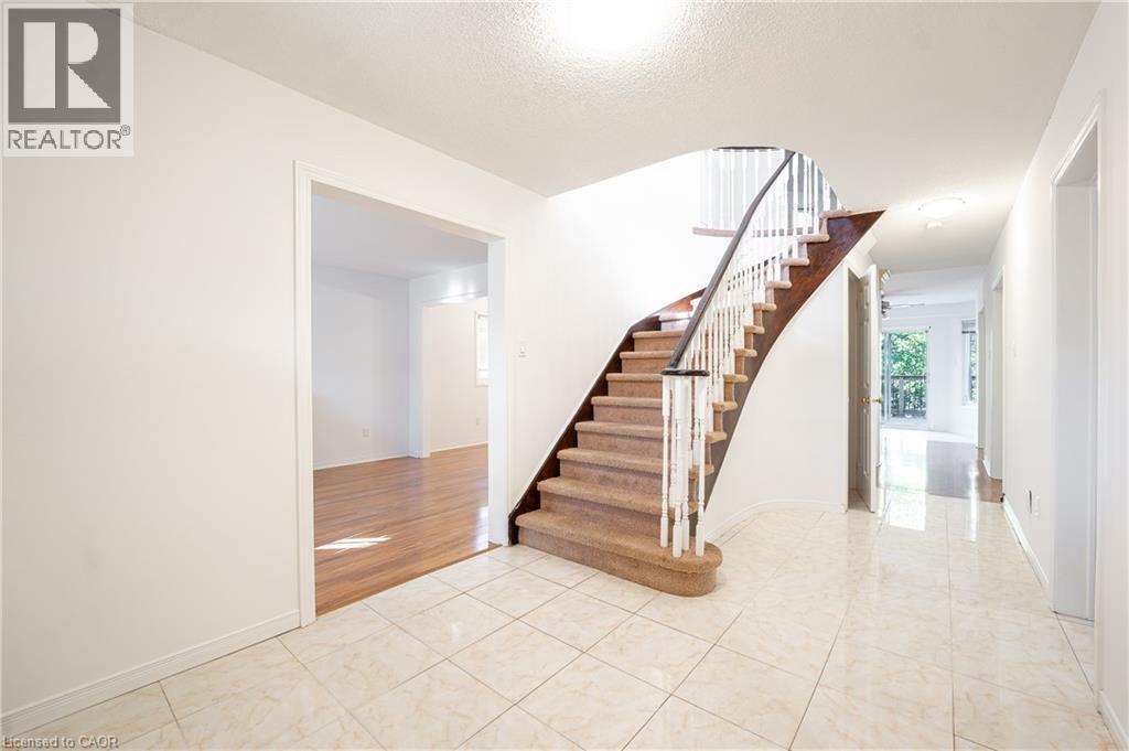12 Creekwood Place, Dundas, Ontario  L9H 6S9 - Photo 6 - 40871192