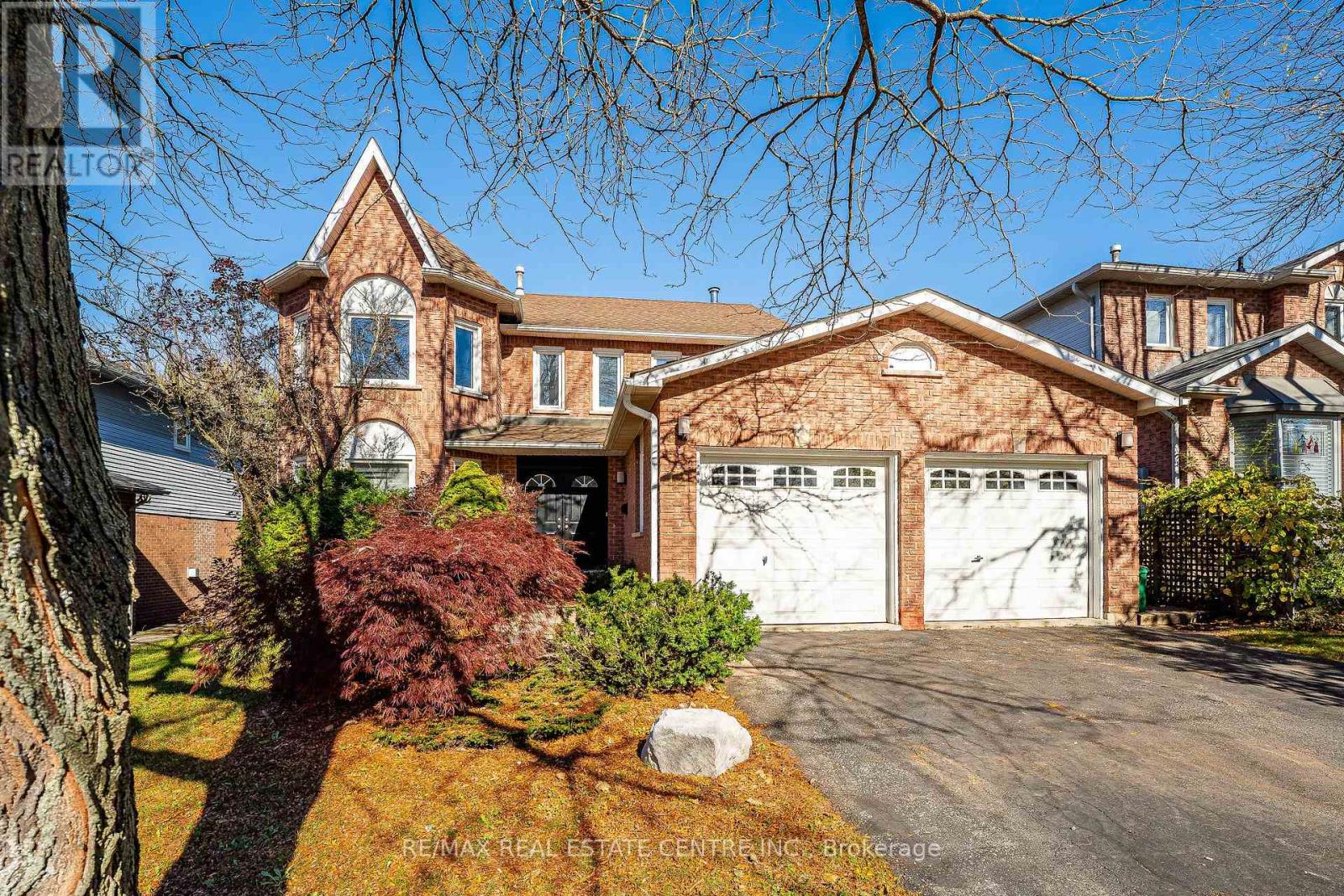 12 Creekwood Place, Hamilton, Ontario  L9H 6S9 - Photo 2 - X14094708