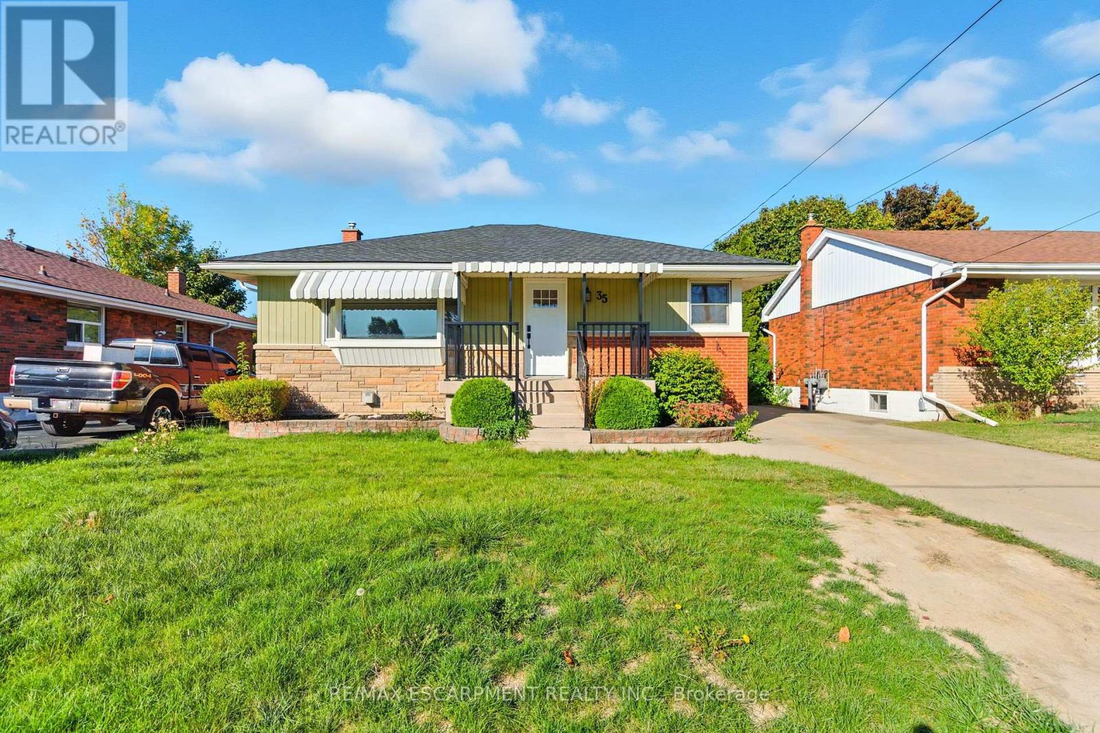 LOWER - 35 WILDEWOOD AVENUE