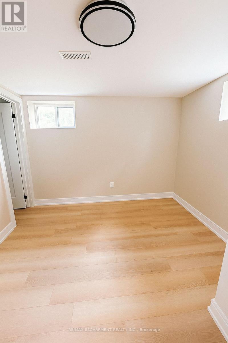 Lower - 35 Wildewood Avenue, Hamilton, Ontario  L8T 1X4 - Photo 7 - X14094712