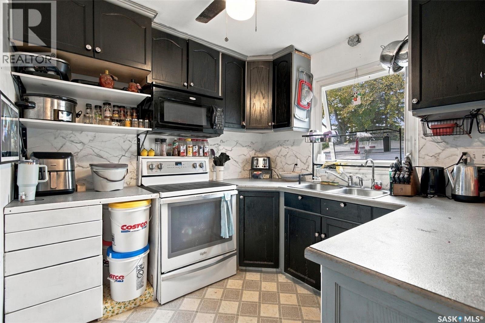 765 Royal Street, Regina, Saskatchewan  S4T 4Z3 - Photo 6 - SK050543
