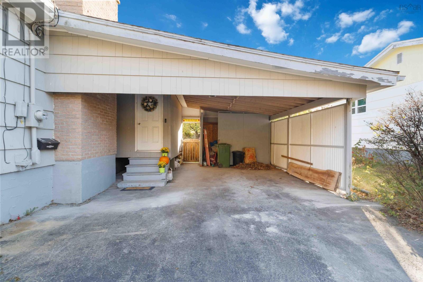 169 Churchill Street, Bridgewater, Nova Scotia  B4V 1S4 - Photo 2 - 202626164