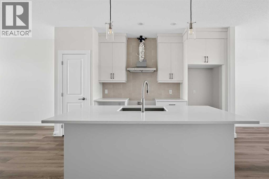 727 Lucas Boulevard NW, Calgary, Alberta T3P 2Y7 - Photo 9 - A2351922