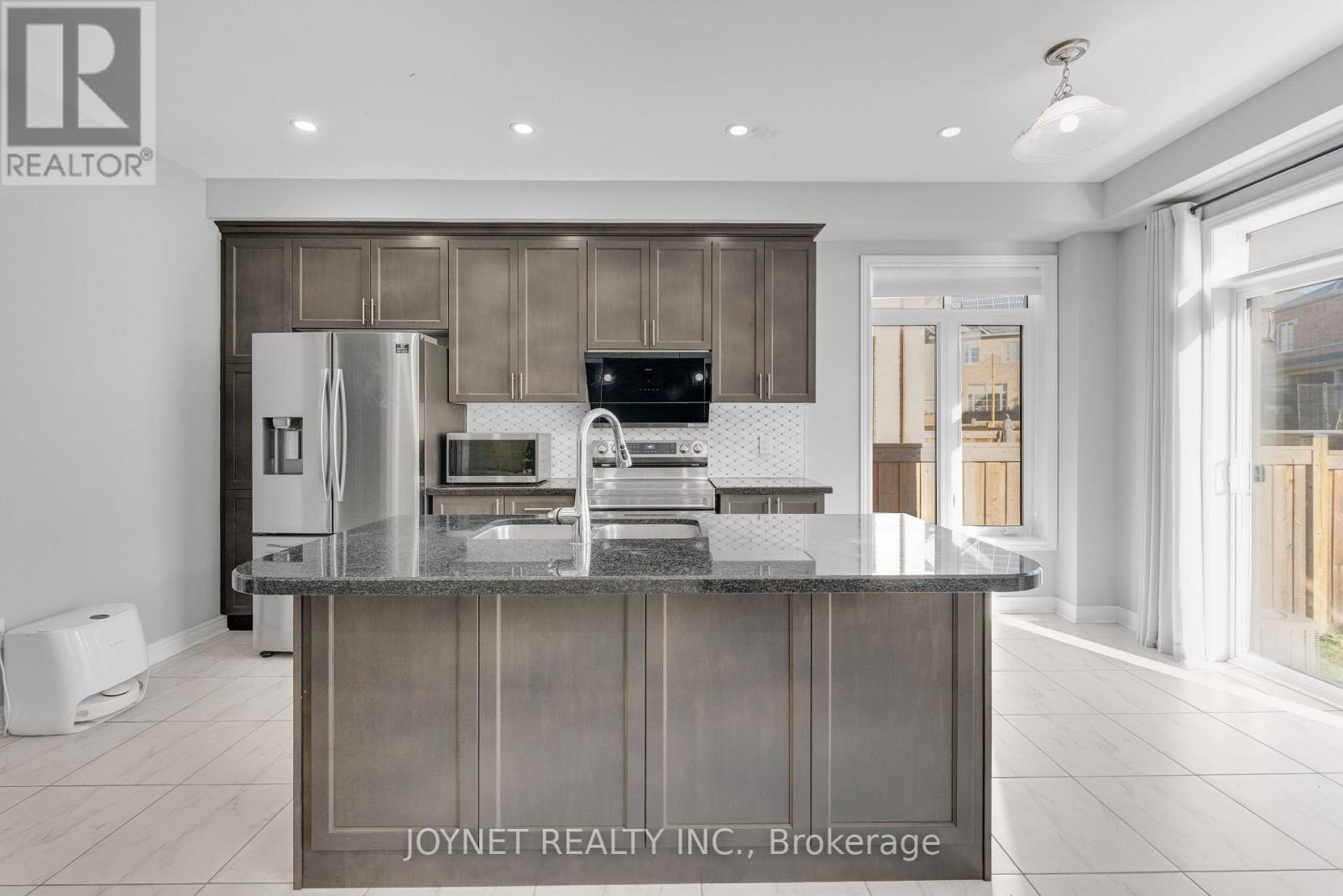3303 Jacob Way, Oakville, Ontario  L6M 5J9 - Photo 14 - W14094176