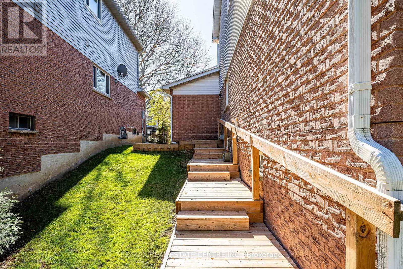 12 Creekwood Place, Hamilton, Ontario  L9H 6S9 - Photo 35 - X14094708