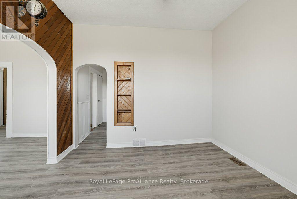 533 Avonlough Road, Belleville, Ontario  K8N 4Z2 - Photo 9 - X14094930