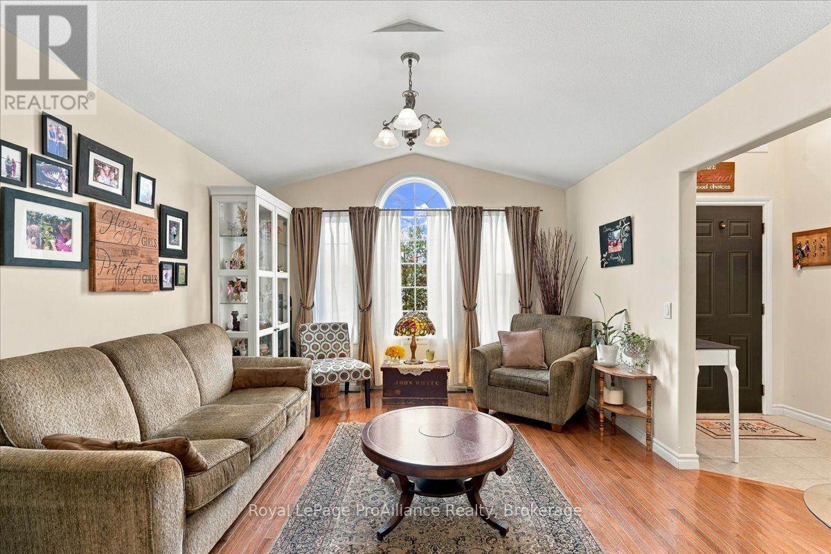 99 Mckenzie Street, Centre Hastings, Ontario  K0K 2K0 - Photo 8 - X14094984