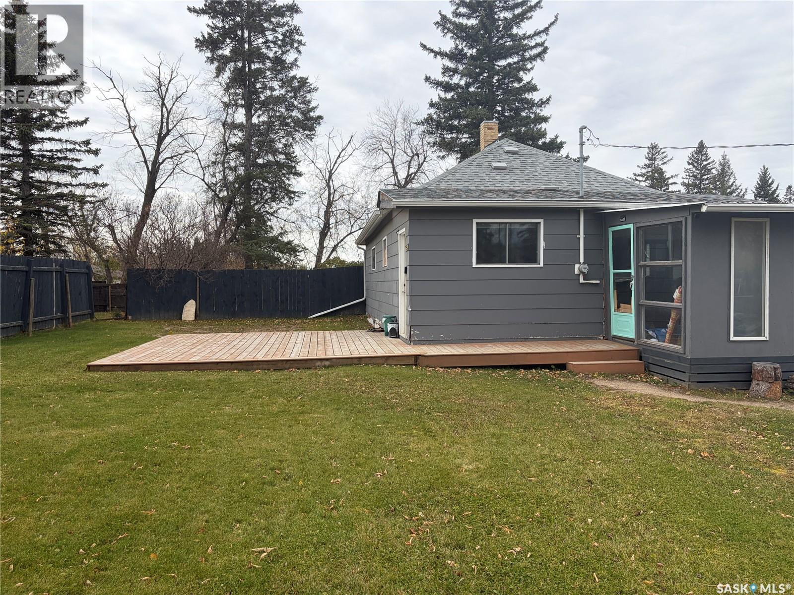223 4th Avenue N, Big River, Saskatchewan  S0J 0E0 - Photo 8 - SK051470