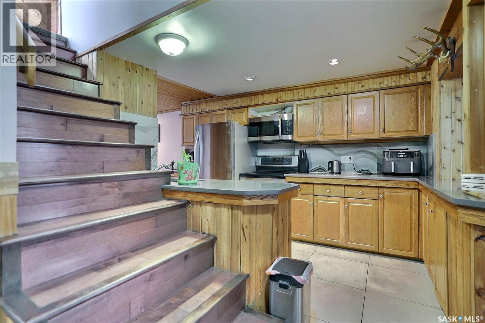 2335 Reynolds Street, Regina, Saskatchewan  S4N 3N6 - Photo 6 - SK051463