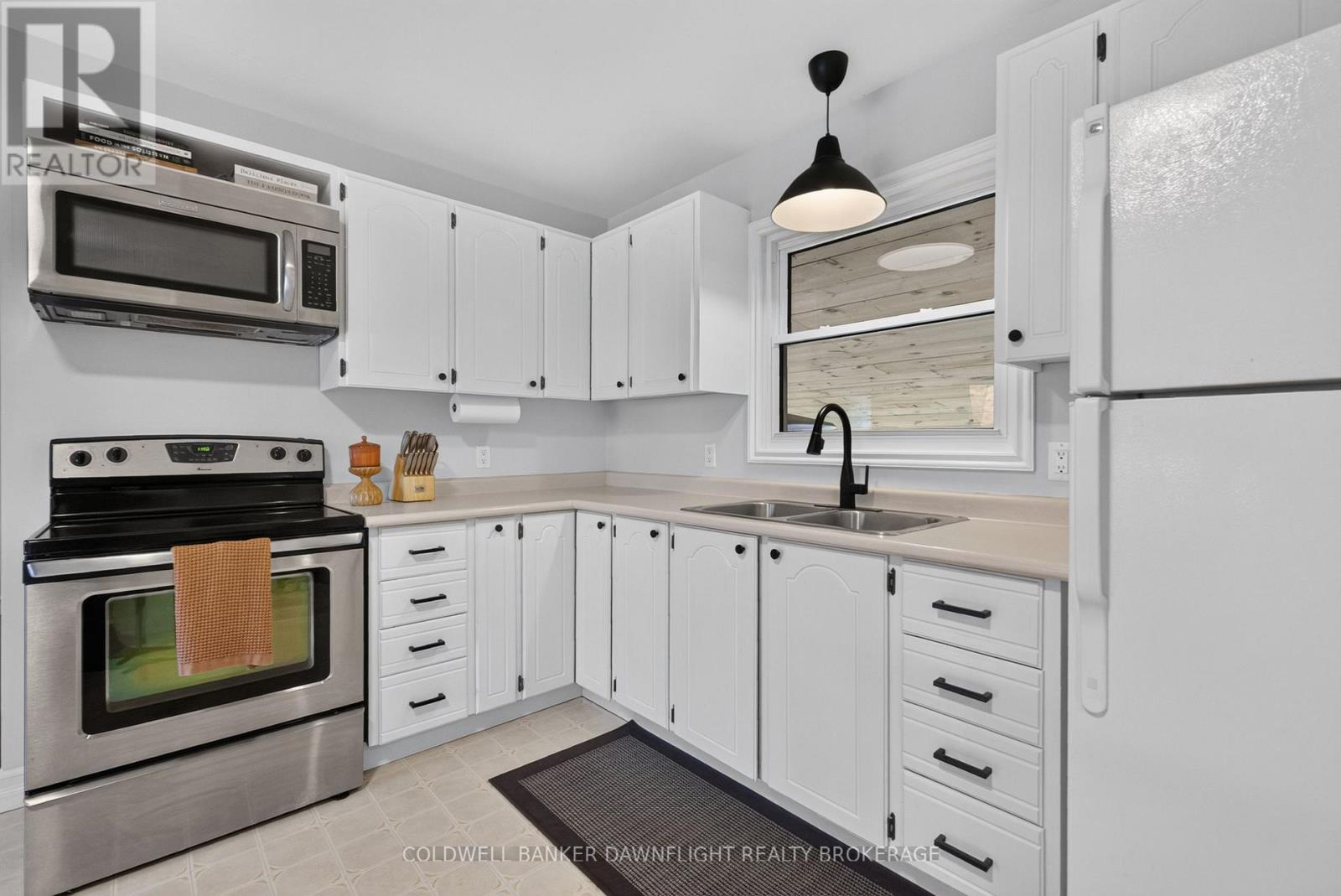 368 Station Street, North Middlesex, Ontario  N0M 2K0 - Photo 12 - X14094800