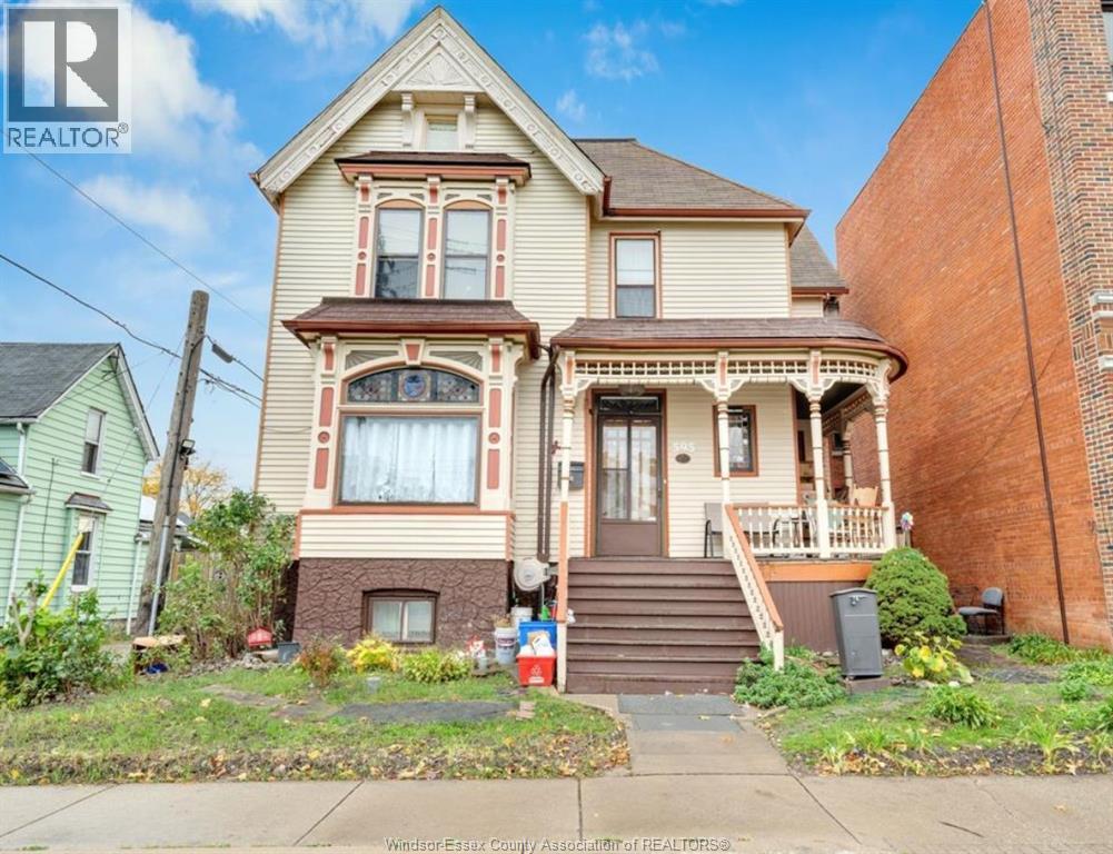 595 Cataraqui, Windsor, Ontario  N9A 3P2 - Photo 2 - 26025650