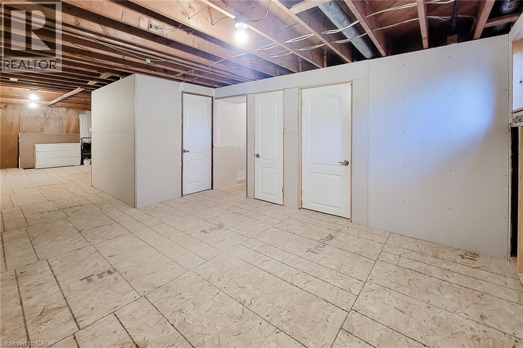 286 Mohawk Road W, Hamilton, Ontario  L9C 1W3 - Photo 6 - 40872405