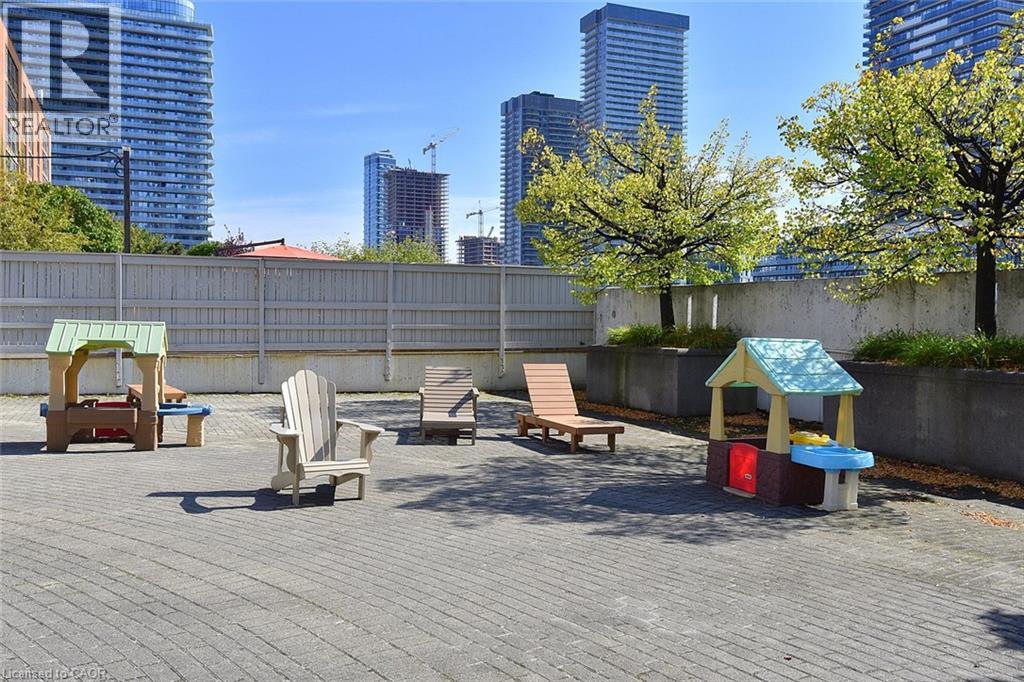 25 The Esplanade Unit# 1611, Toronto, Ontario  M5E 1W5 - Photo 40 - 40869608