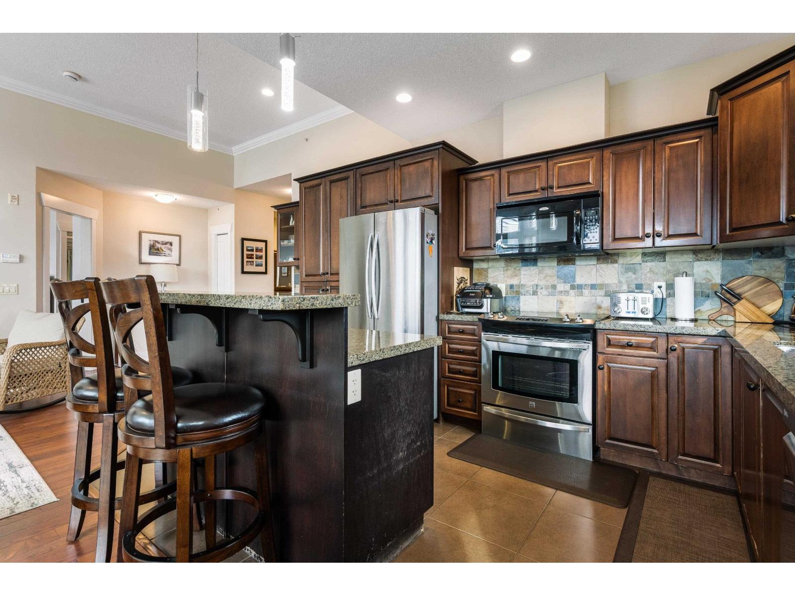 412 45893 CHESTERFIELD AVENUE|Chilliwack Downtown