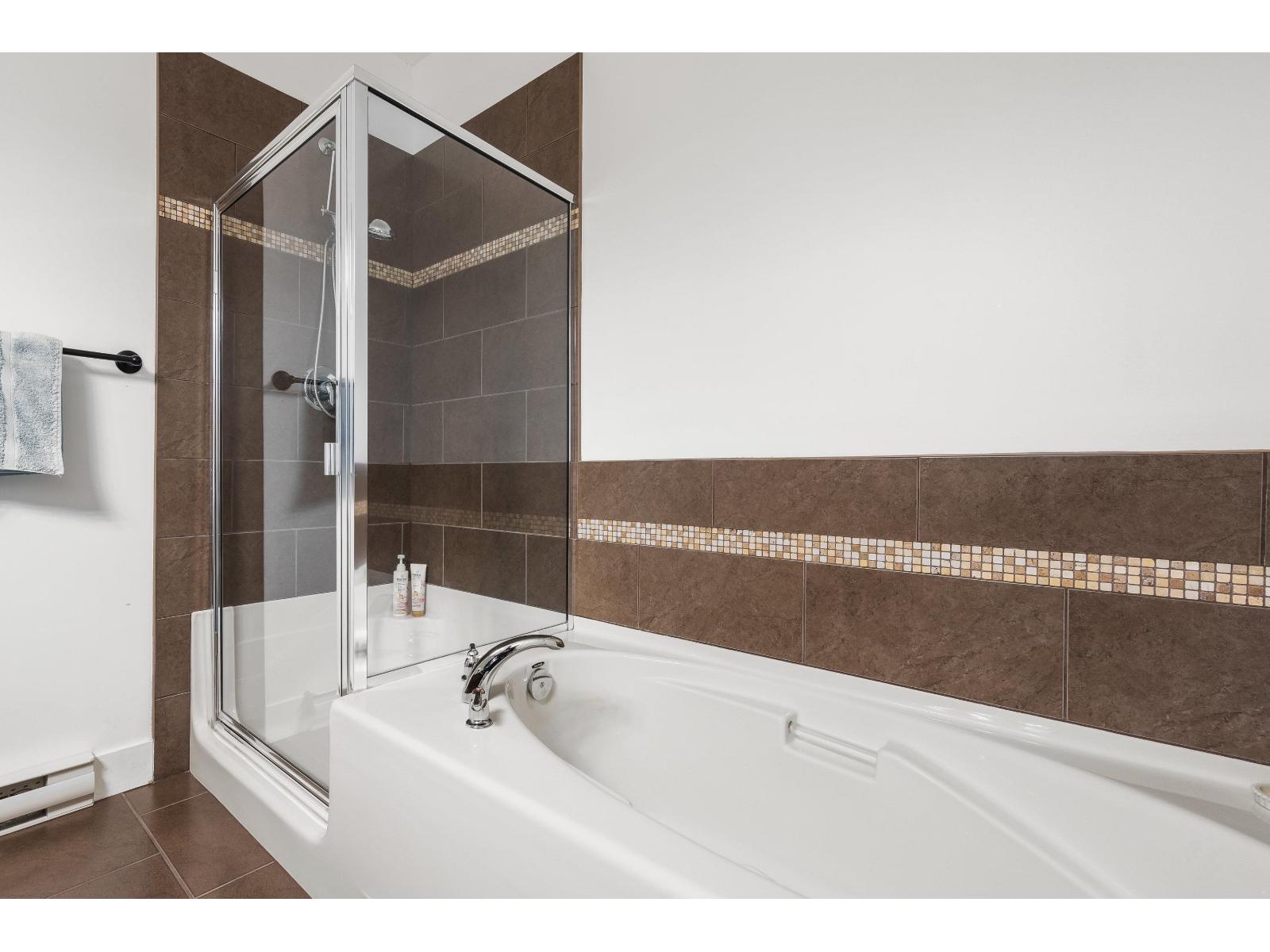 412 45893 CHESTERFIELD AVENUE|Chilliwack Downtown