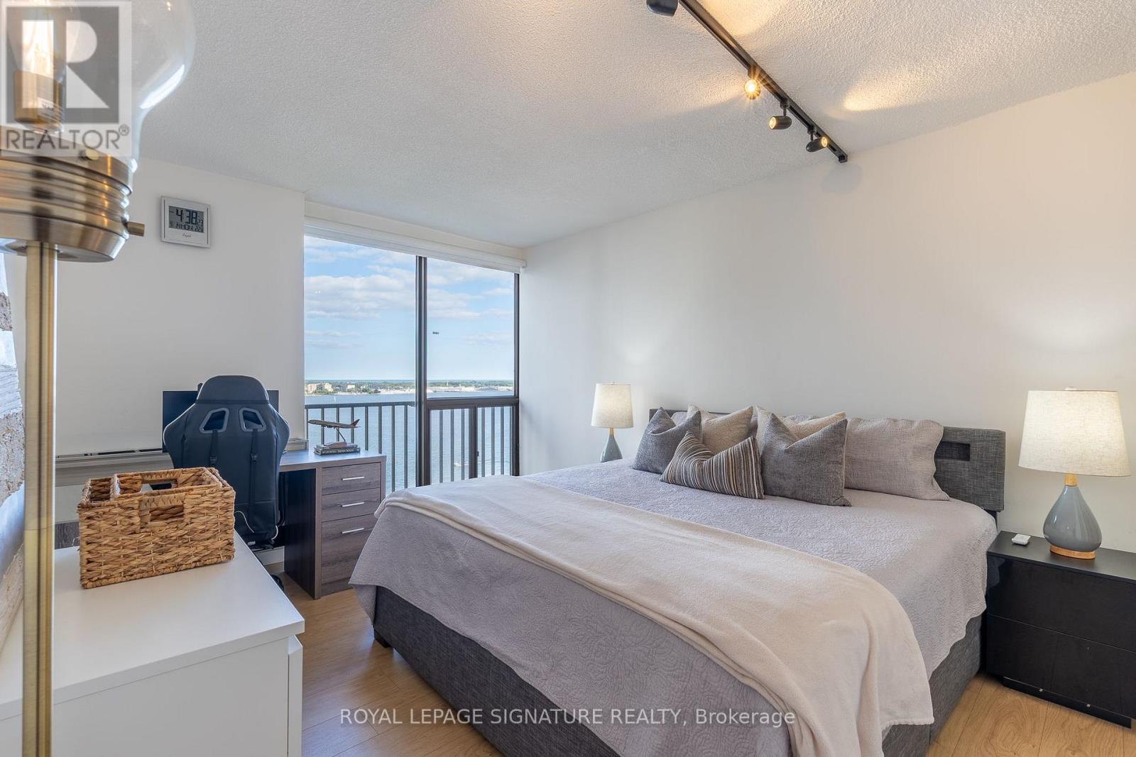 1806 - 33 Harbour Square, Toronto, Ontario M5J 2G2 - Photo 22 - C14094912