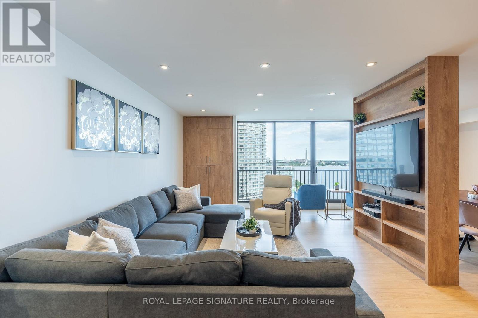 1806 - 33 Harbour Square, Toronto, Ontario M5J 2G2 - Photo 7 - C14094912