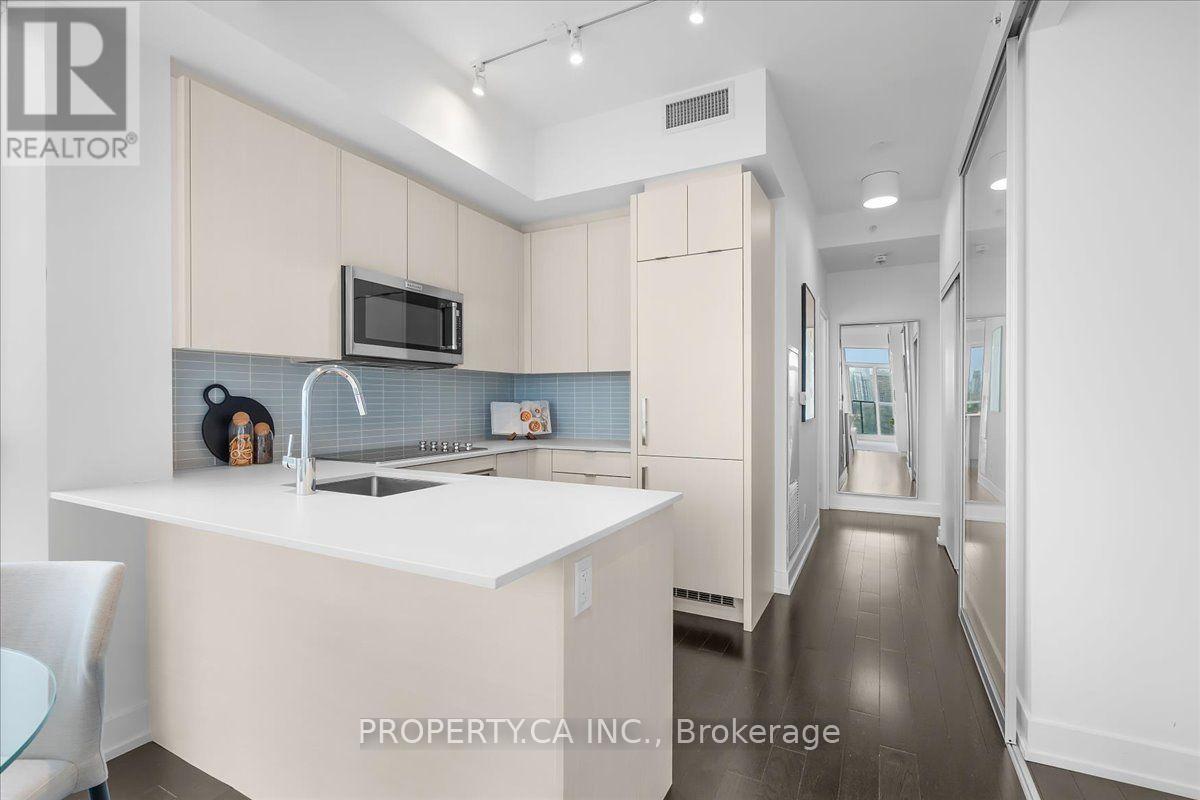 2204 - 181 Bedford Road, Toronto, Ontario M5R 0C2 - Photo 7 - C14094972
