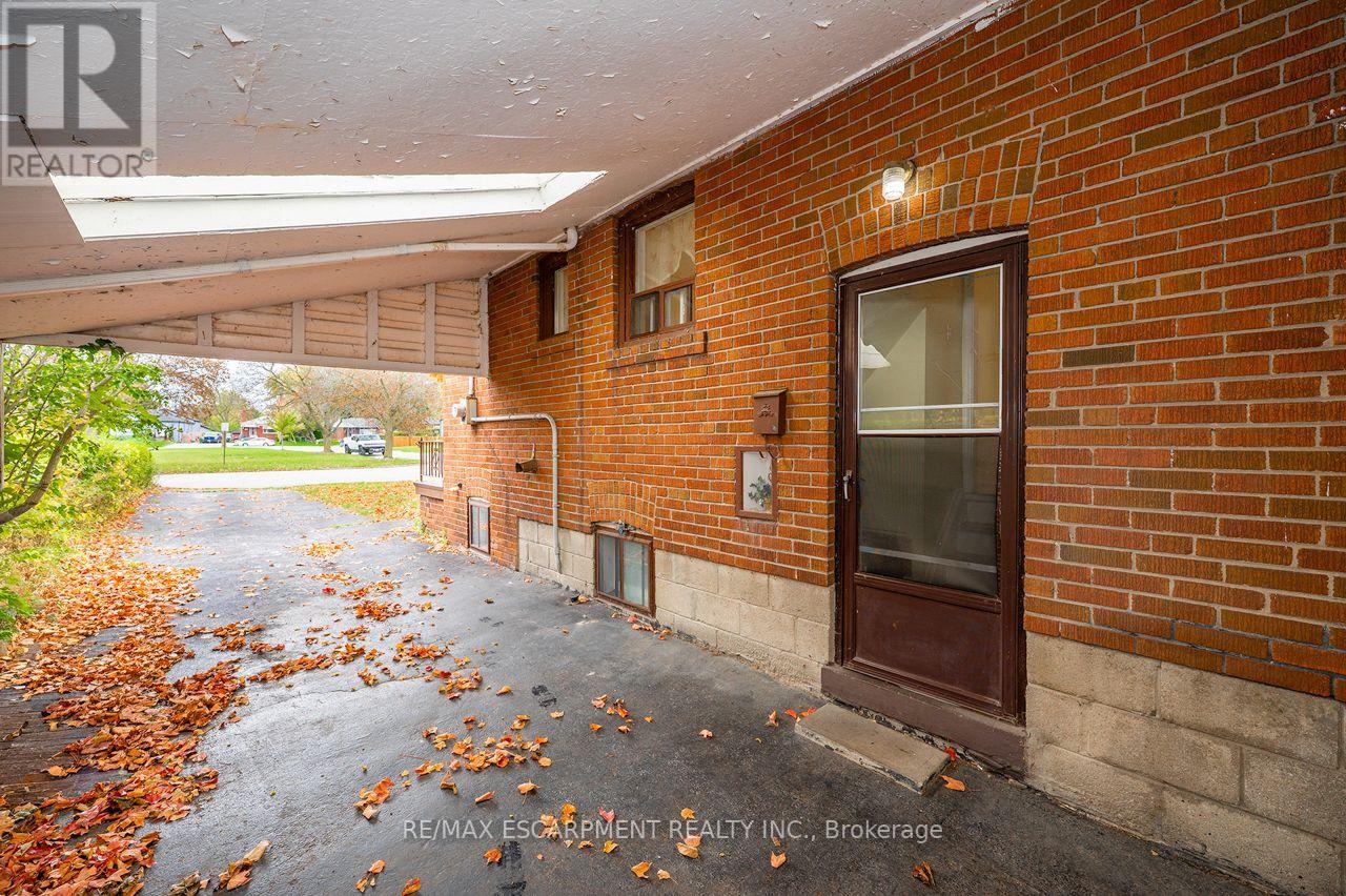 25 Tardree Place, Toronto, Ontario  M1R 3X2 - Photo 7 - E14094964