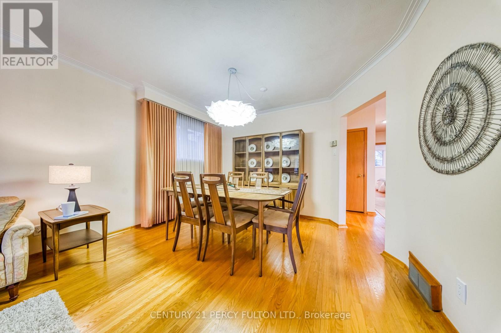 32 Bromton Drive, Toronto, Ontario  M1P 4B8 - Photo 10 - E14095018