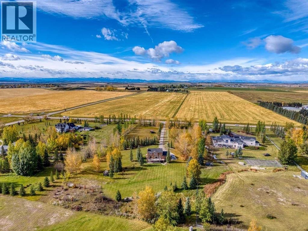 250032 Range Road 32, Rural Rocky View County, Alberta  T3Z 1H1 - Photo 3 - A2352828