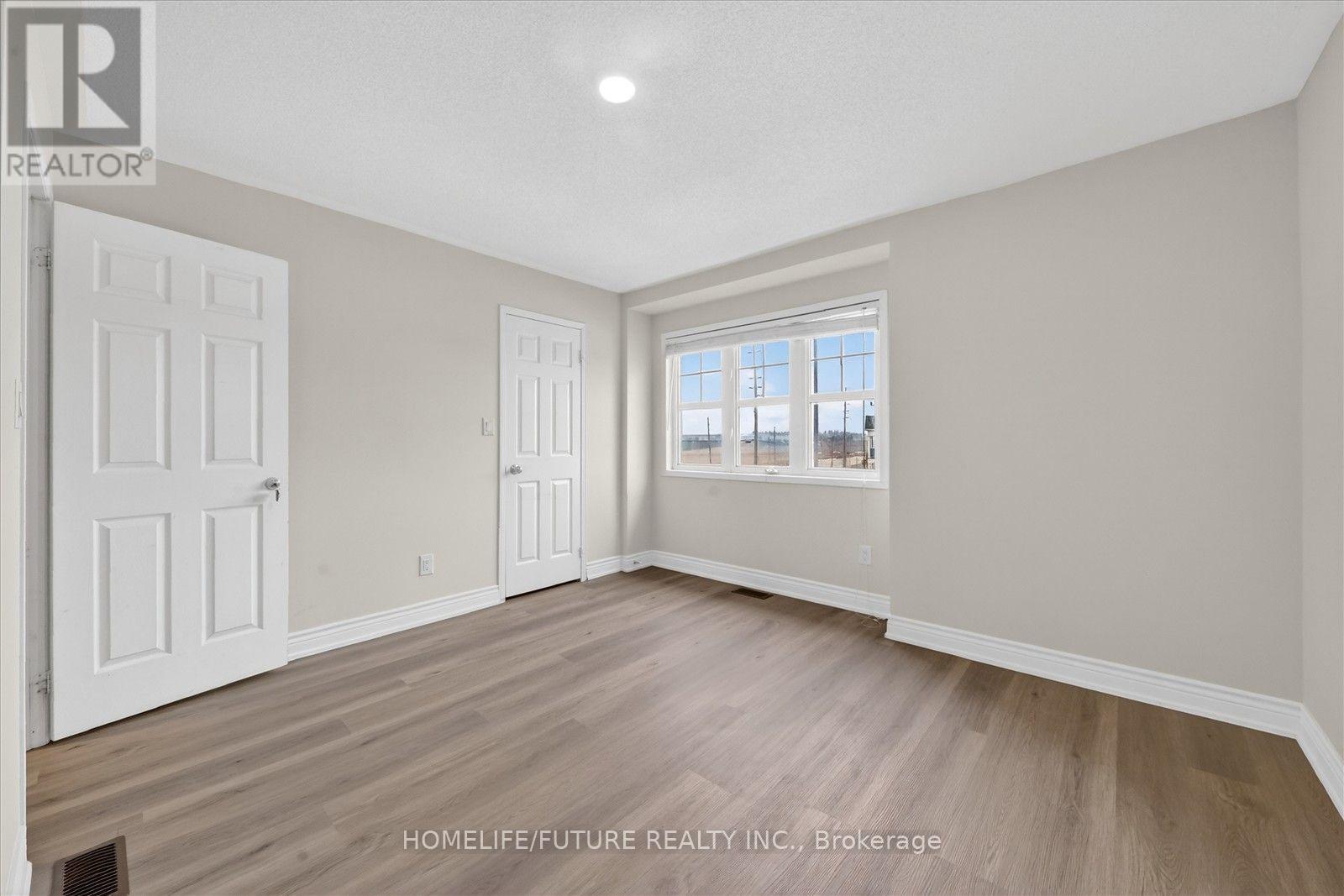 939 Miller Park Avenue, Bradford West Gwillimbury (Bradford), Ontario  L3Z 0L6 - Photo 27 - N14095028