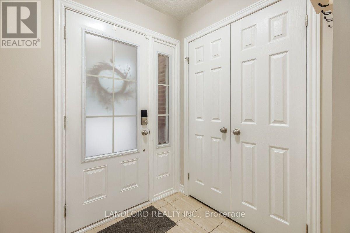 28 - 181 Plains Road W, Burlington, Ontario  L7T 0B1 - Photo 4 - W14094812