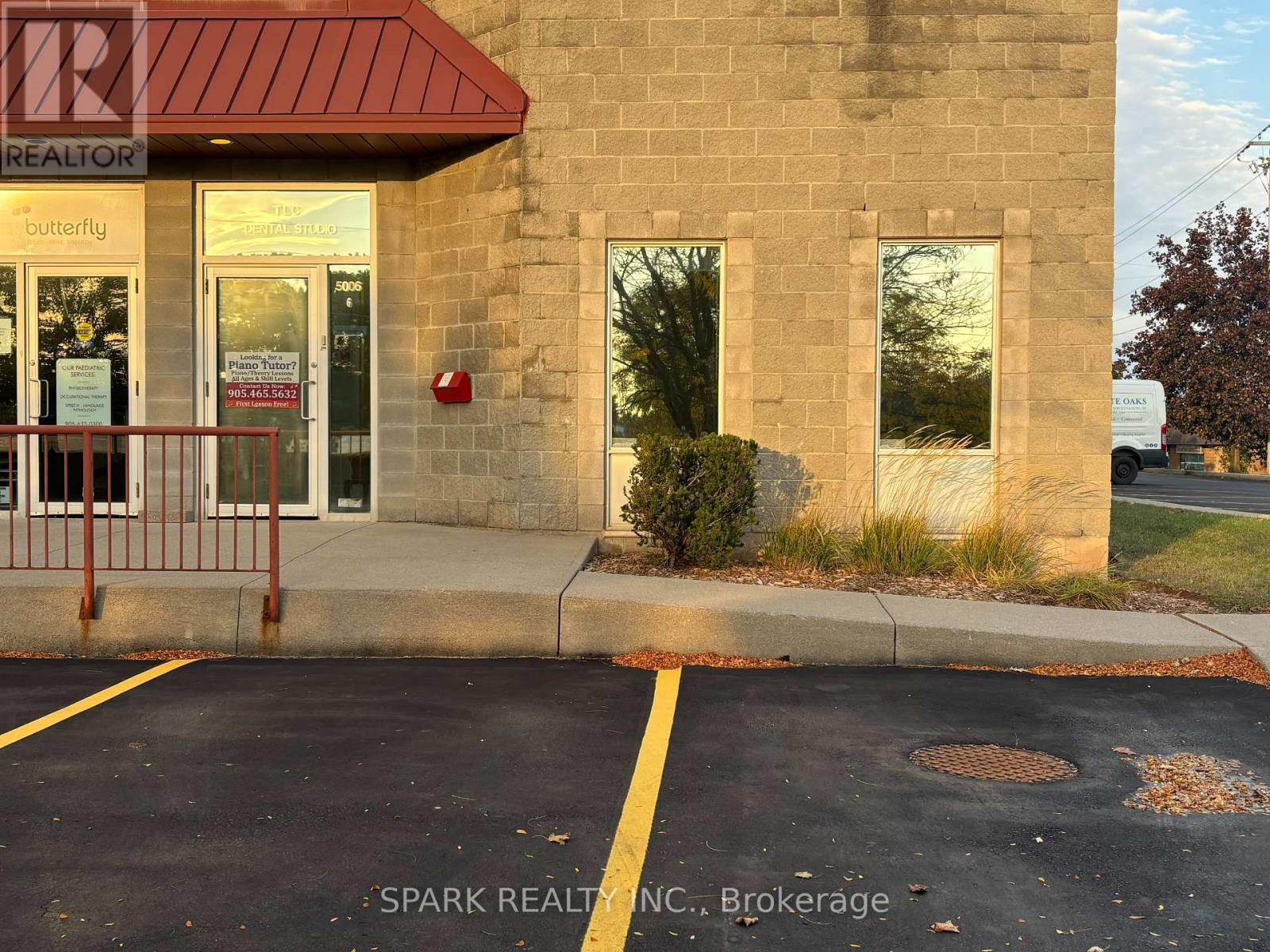6 - 5006 South Service Road, Burlington, Ontario  L7L 5Y7 - Photo 1 - W14094876