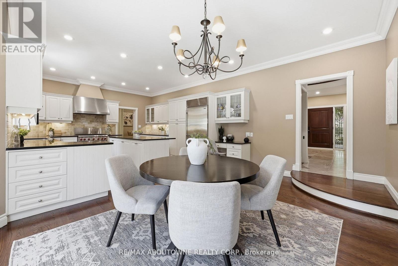 437 Cairncroft Road, Oakville, Ontario  L6J 4N1 - Photo 14 - W14094924