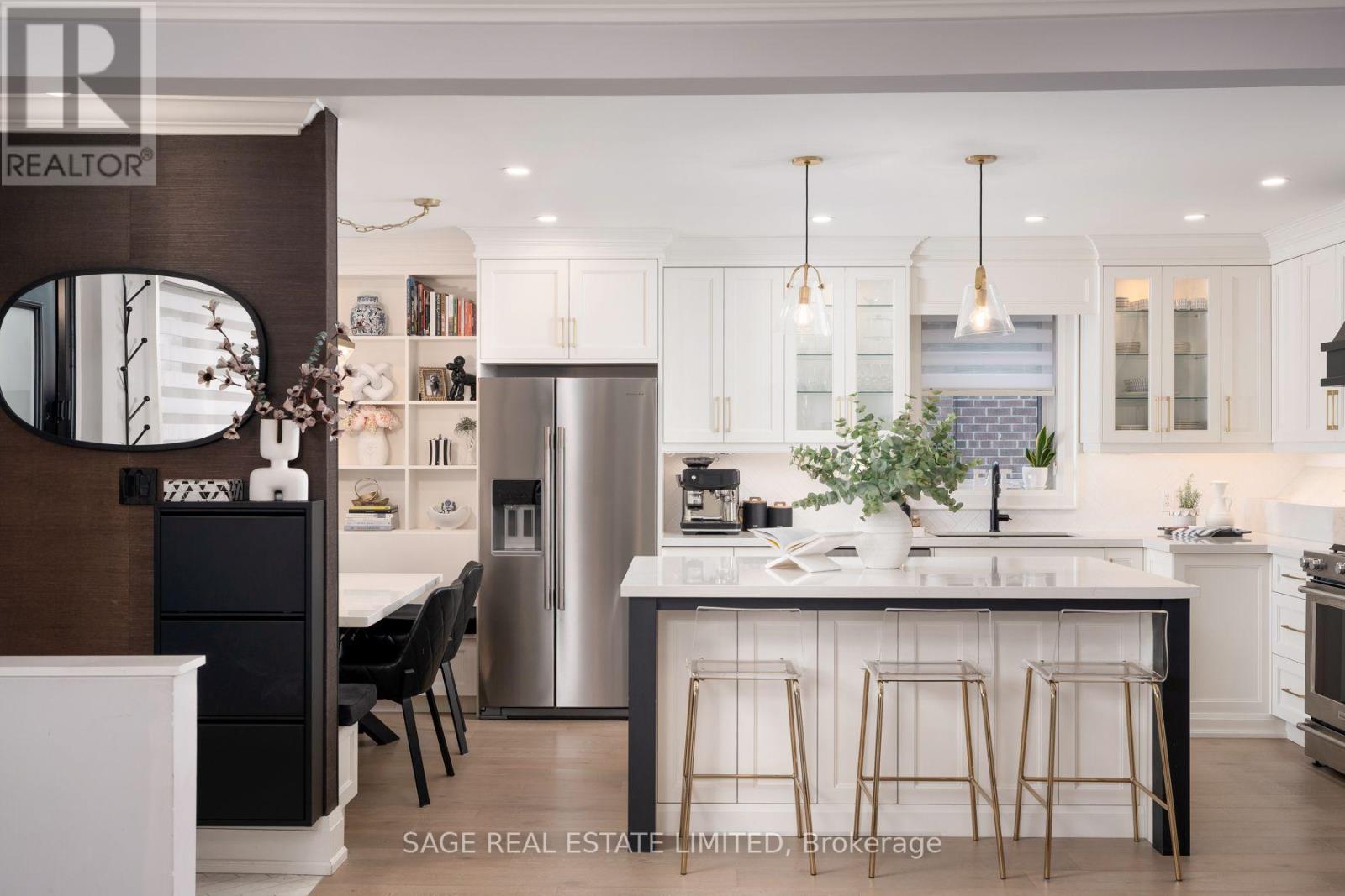 131 SILVERHILL DRIVE, Toronto, Ontario