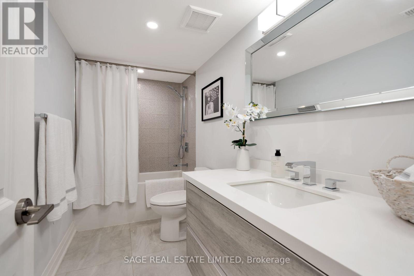 131 Silverhill Drive, Toronto, Ontario  M9B 3W6 - Photo 28 - W14095034