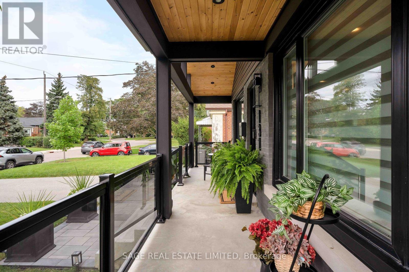 131 Silverhill Drive, Toronto, Ontario  M9B 3W6 - Photo 5 - W14095034