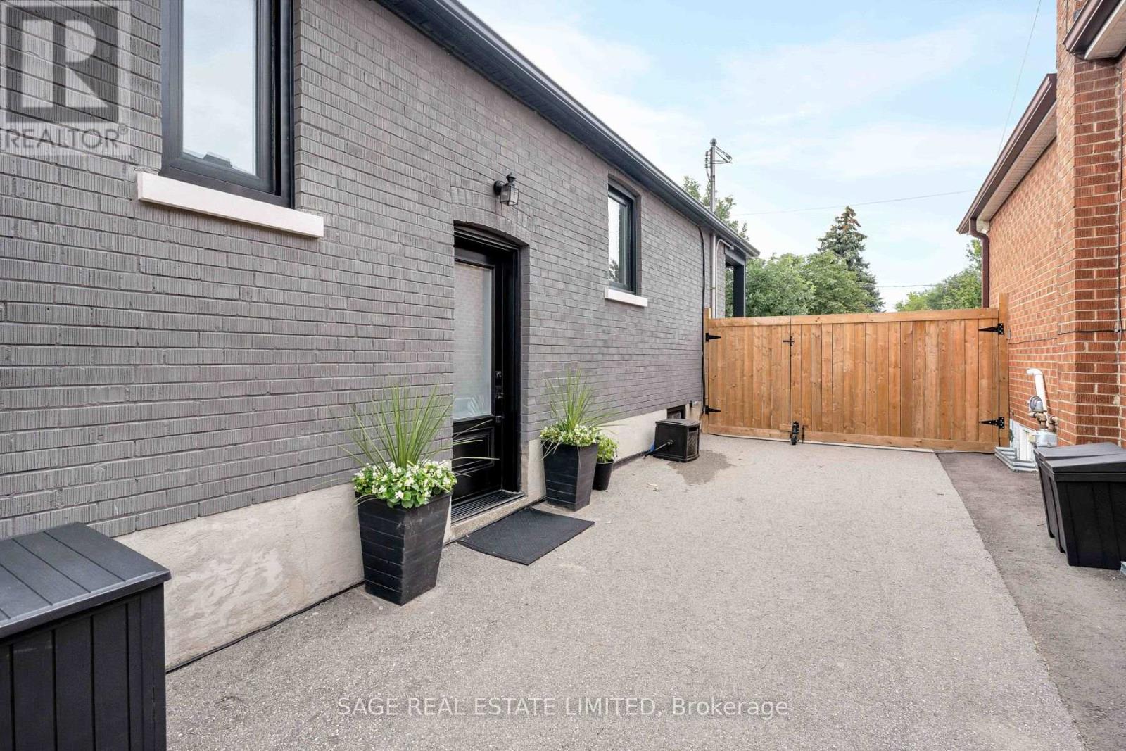 131 Silverhill Drive, Toronto, Ontario  M9B 3W6 - Photo 50 - W14095034