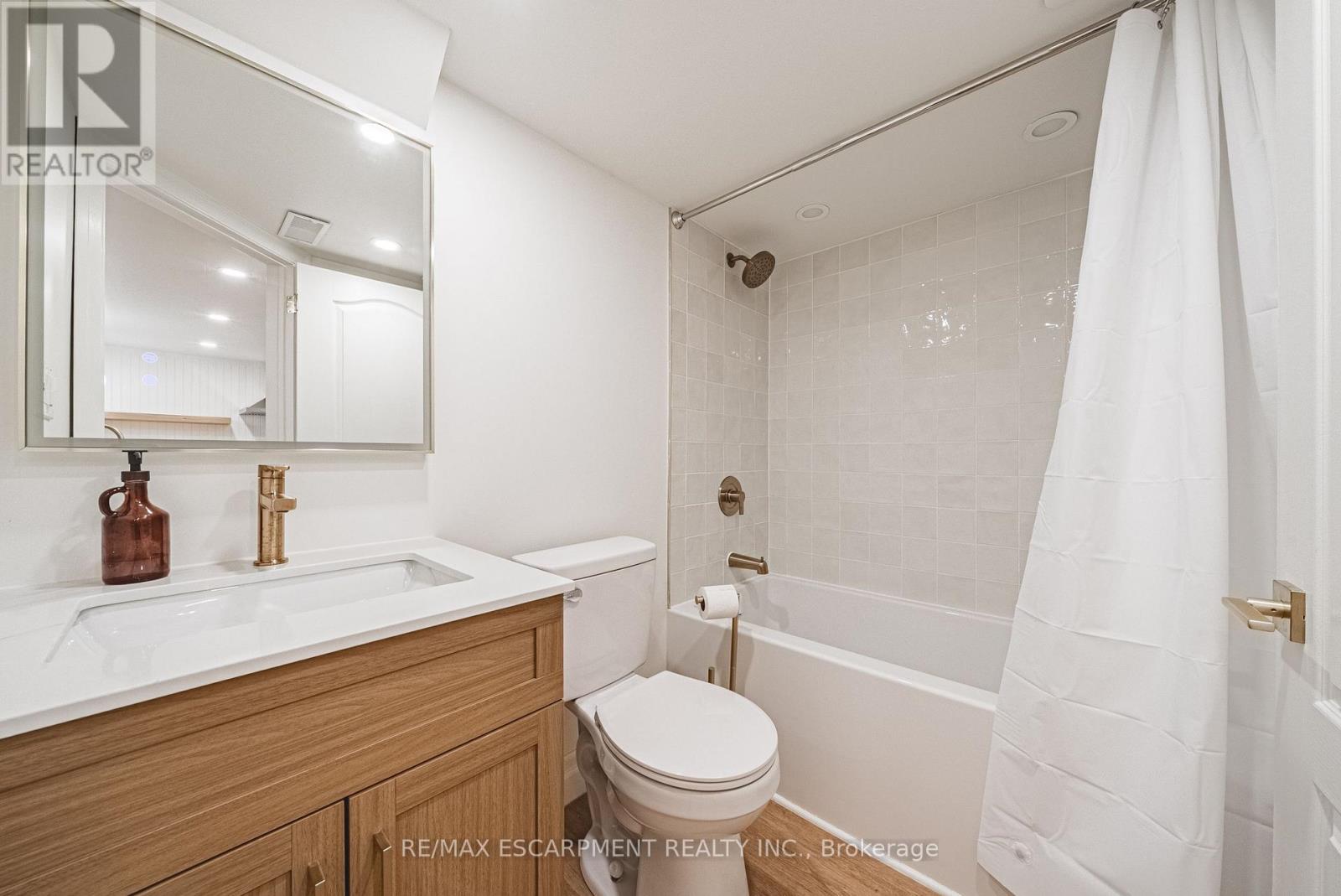 Lower - 113 Erin Avenue, Hamilton, Ontario  L8K 4W1 - Photo 11 - X14094782