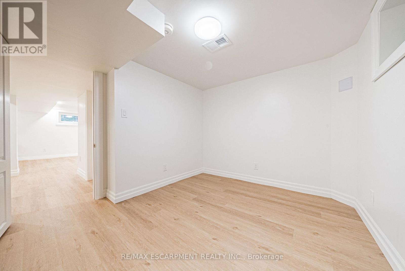 Lower - 113 Erin Avenue, Hamilton, Ontario  L8K 4W1 - Photo 13 - X14094782