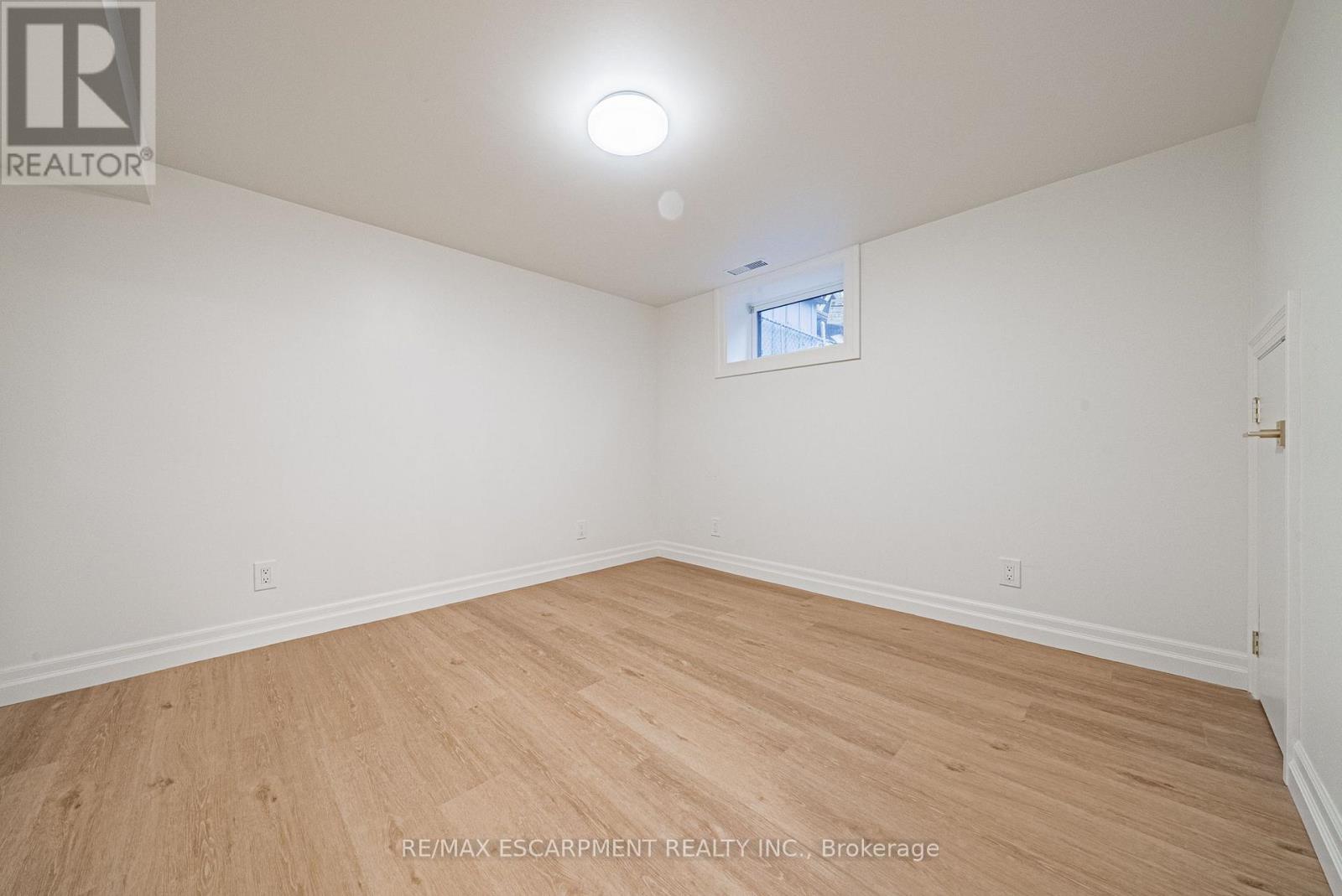 LOWER - 113 ERIN AVENUE