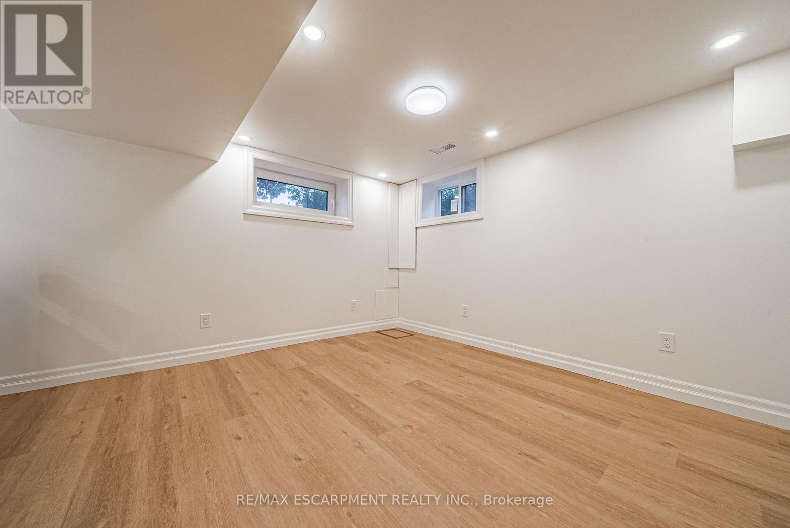 Lower - 113 Erin Avenue, Hamilton, Ontario  L8K 4W1 - Photo 15 - X14094782