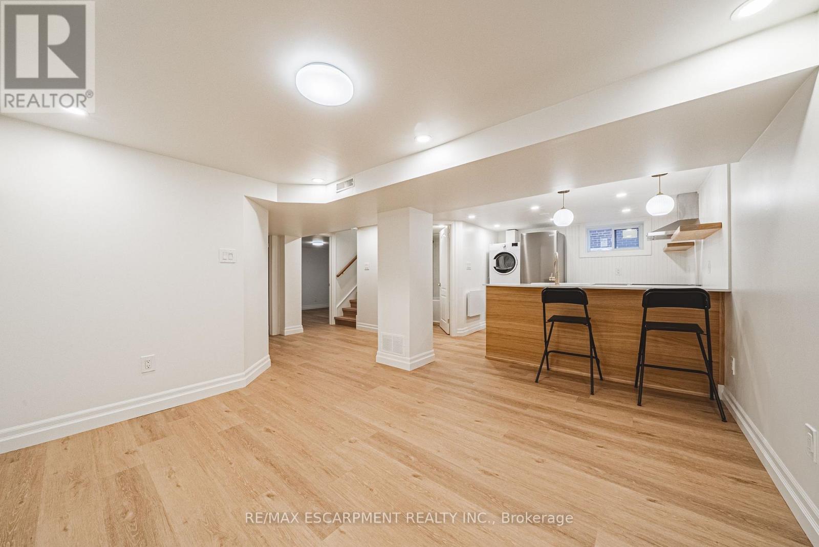 Lower - 113 Erin Avenue, Hamilton, Ontario  L8K 4W1 - Photo 6 - X14094782
